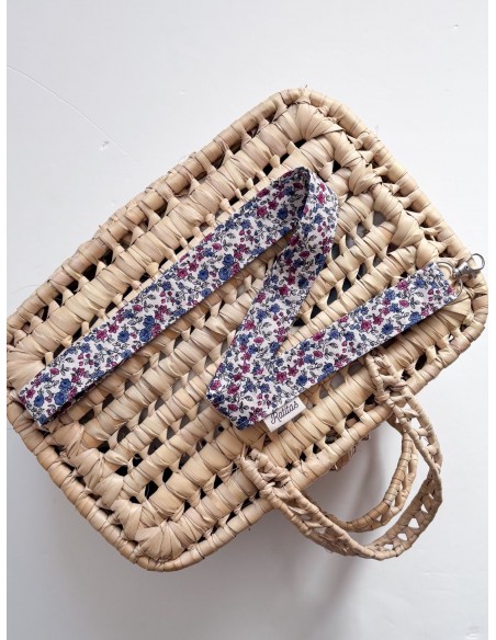 Cuelga Movil Martina